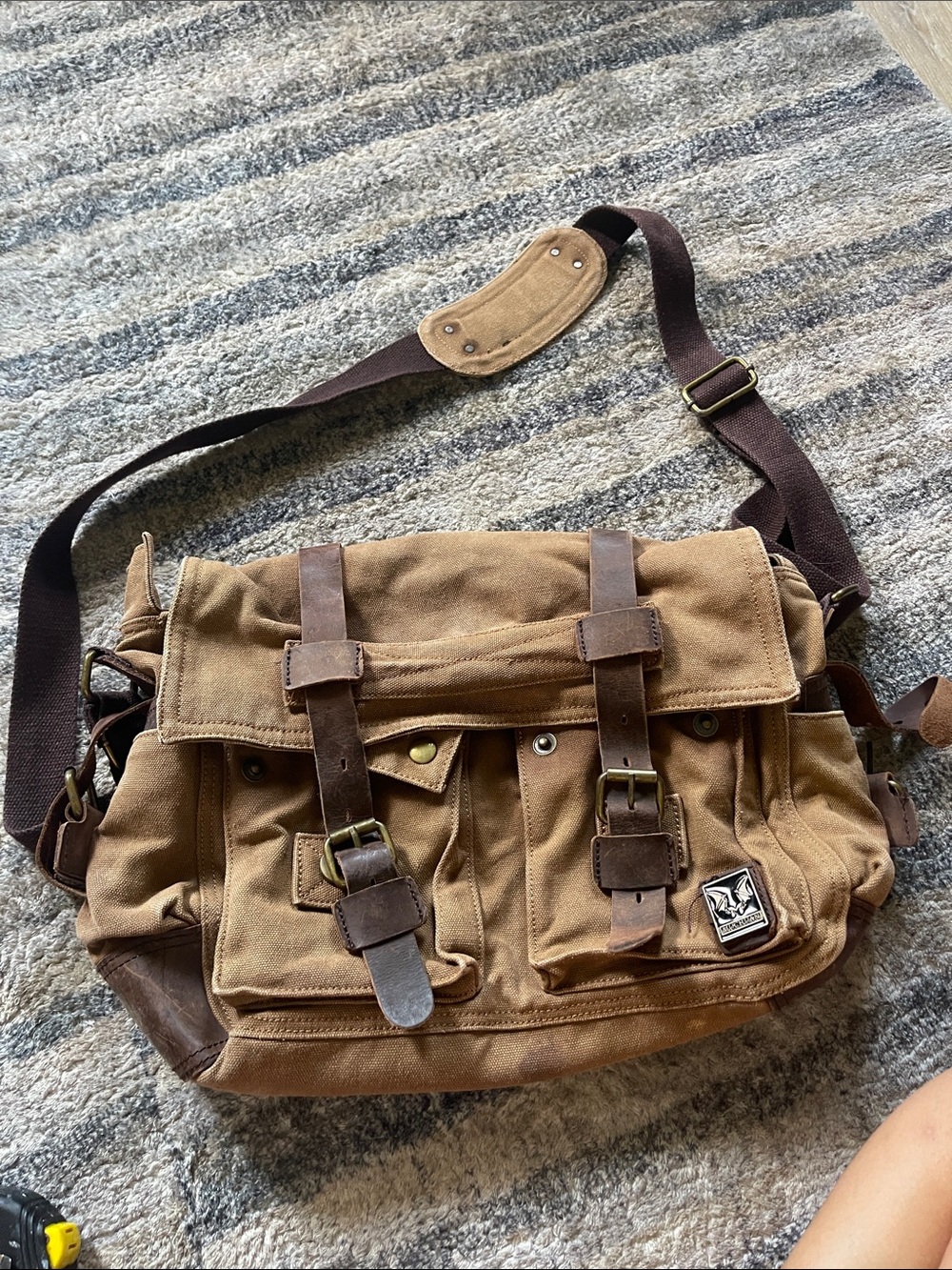 Muchuan Canvas Messenger Bag in Brown - Men